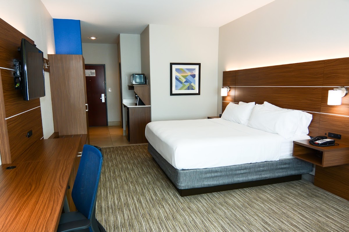 Holiday Inn Express & Suites Rolla - Univ of Missouri S&T by IHG photo 2
