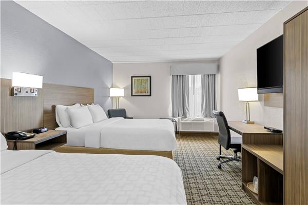 Clarion Inn Cranberry Township photo 2