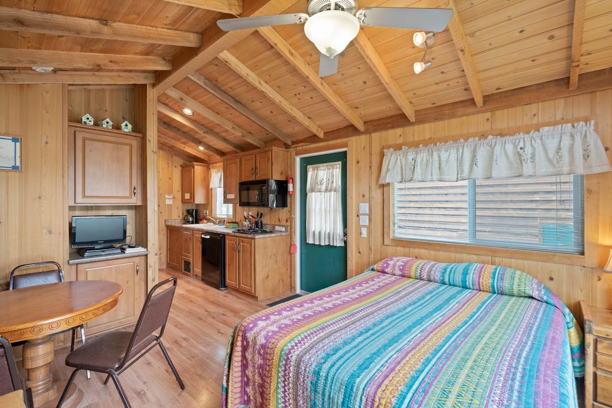 Crater Lake Resort photo 2