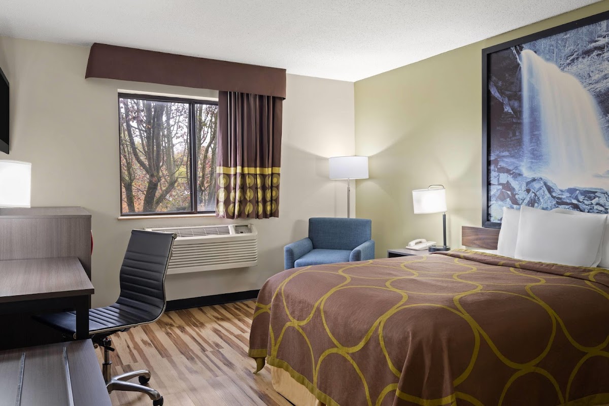 Super 8 by Wyndham Hagerstown I-70 photo 2