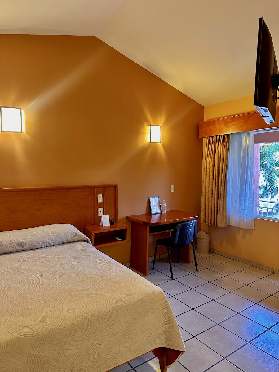 Sierra Express Hotel & Suites photo 2