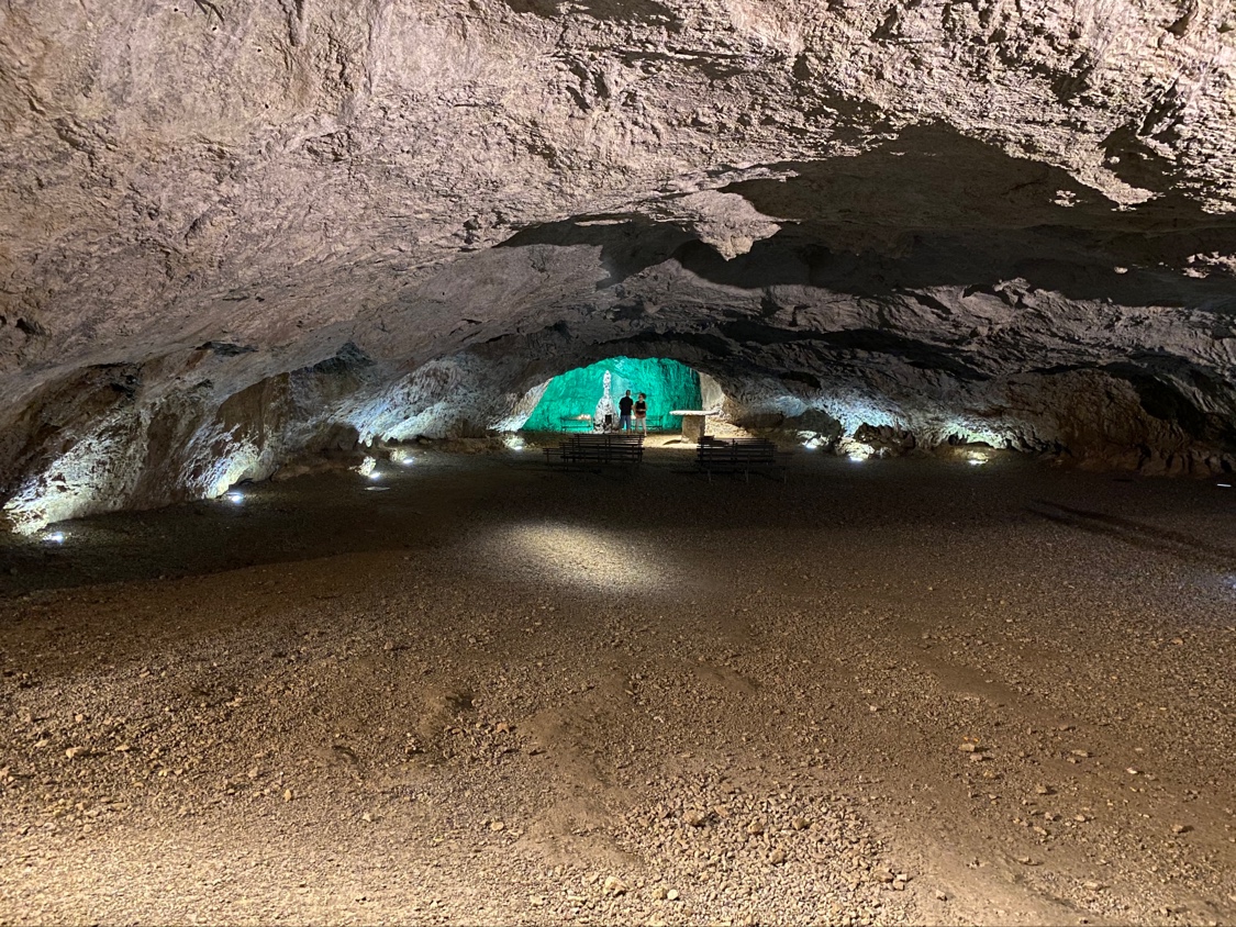 Pradis Cave