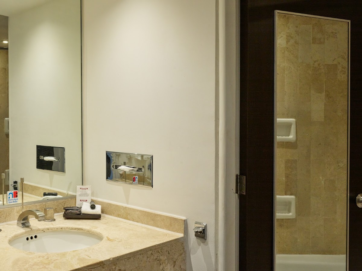 Fiesta Inn Express Aguascalientes photo 3