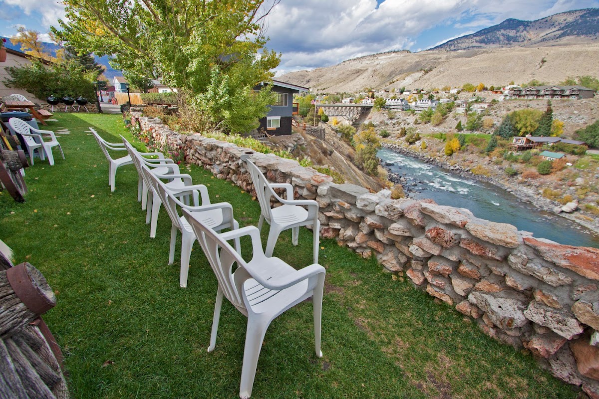 Yellowstone River Motel photo 3
