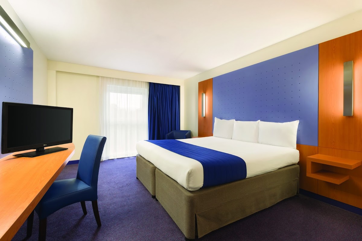 Ramada London North M1 photo 2