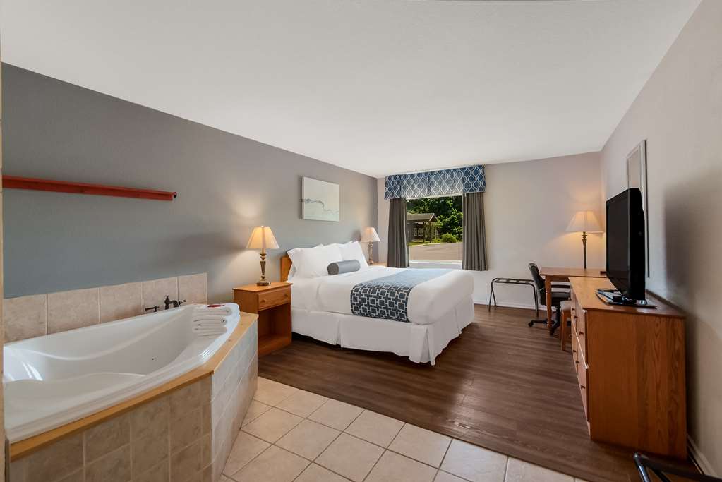 SureStay Plus by Best Western Berkeley Springs photo 2