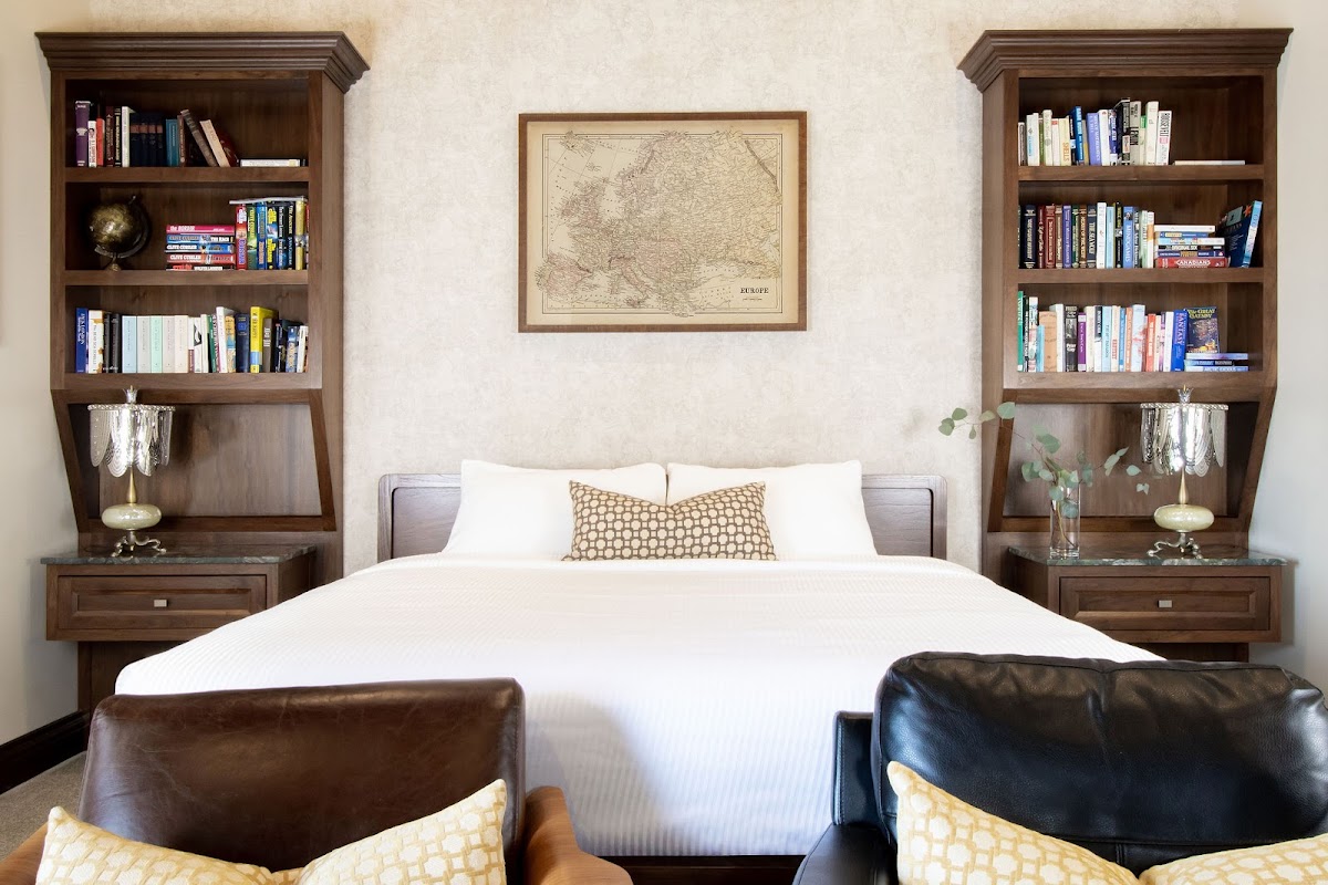 Retro Suites Hotel