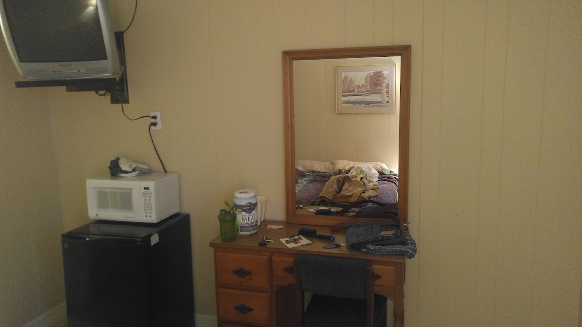 Spindletop Motel photo 3
