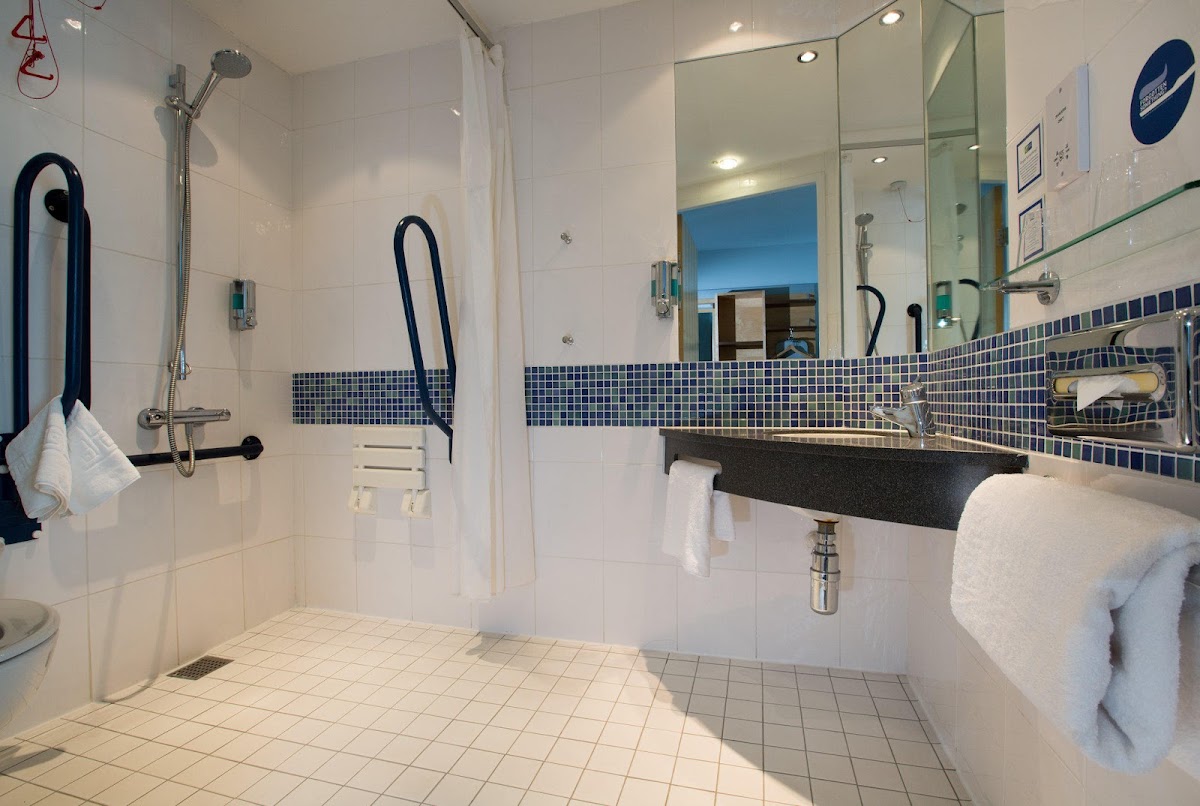 Holiday Inn Express Hamilton by IHG photo 3