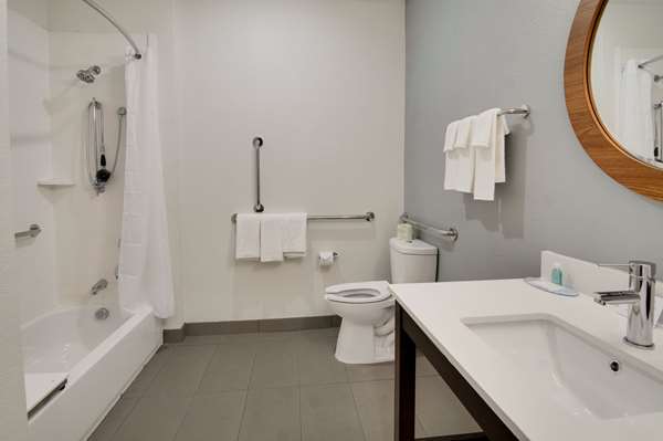 MainStay Suites Dallas Northwest - Irving photo 3