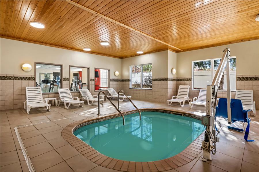 Country Inn & Suites by Radisson, Red Wing, MN photo 3