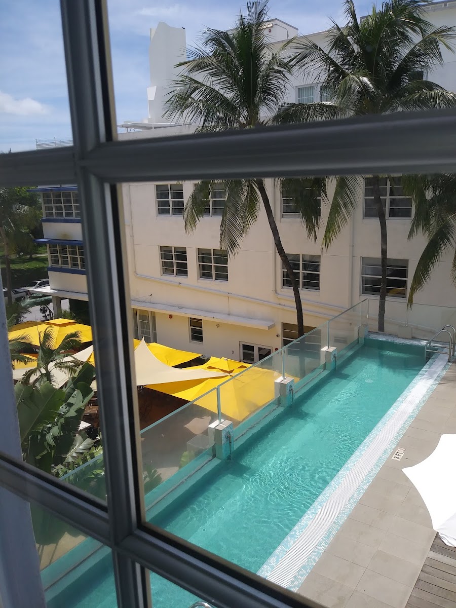 Edison Hotel