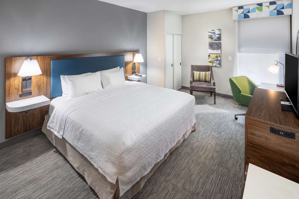 Hampton Inn Asheville-Tunnel Rd. photo 2