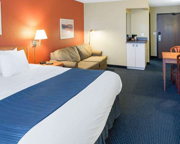 Quality Inn Lakeville North photo 2