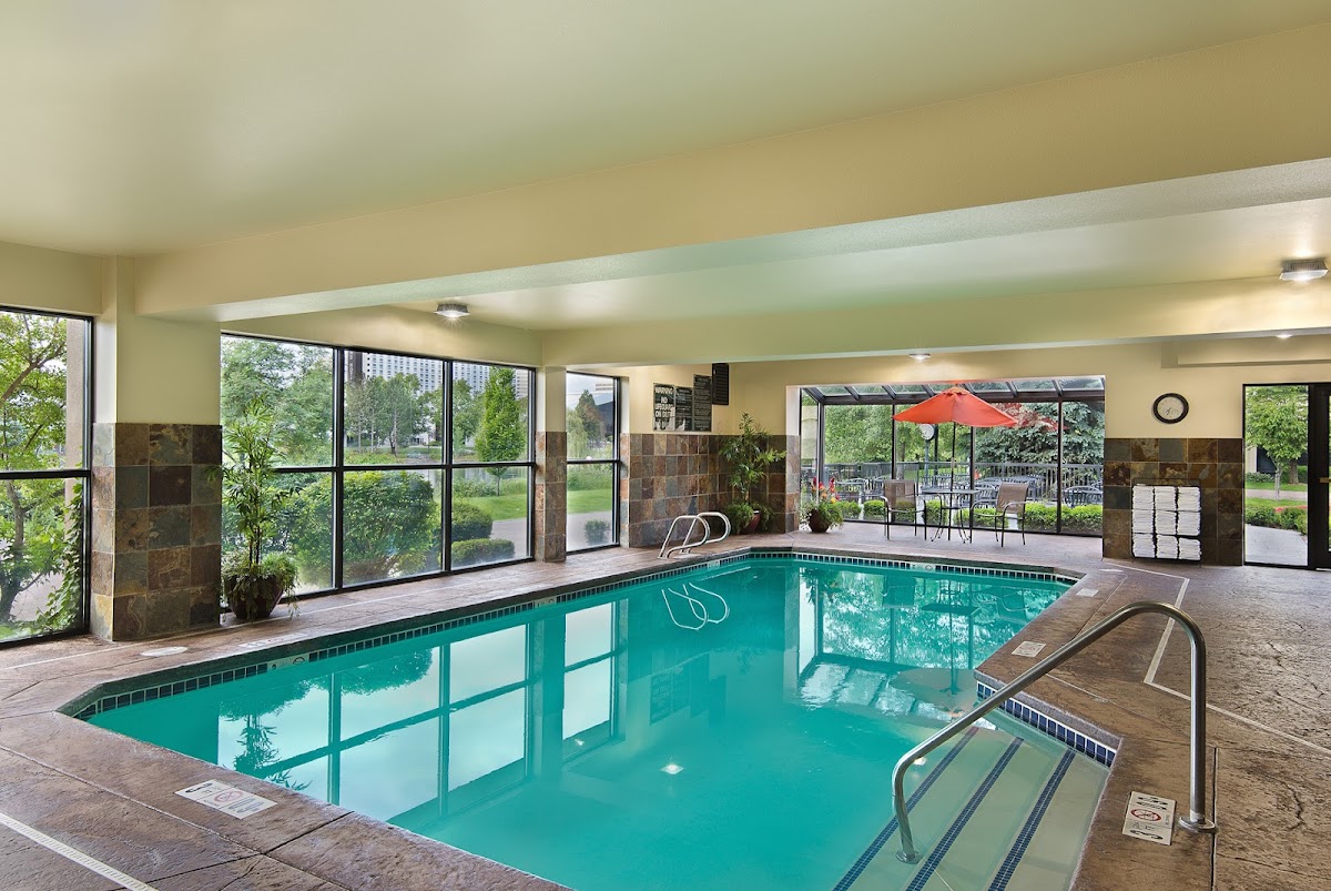 Oxford Suites Spokane photo 3