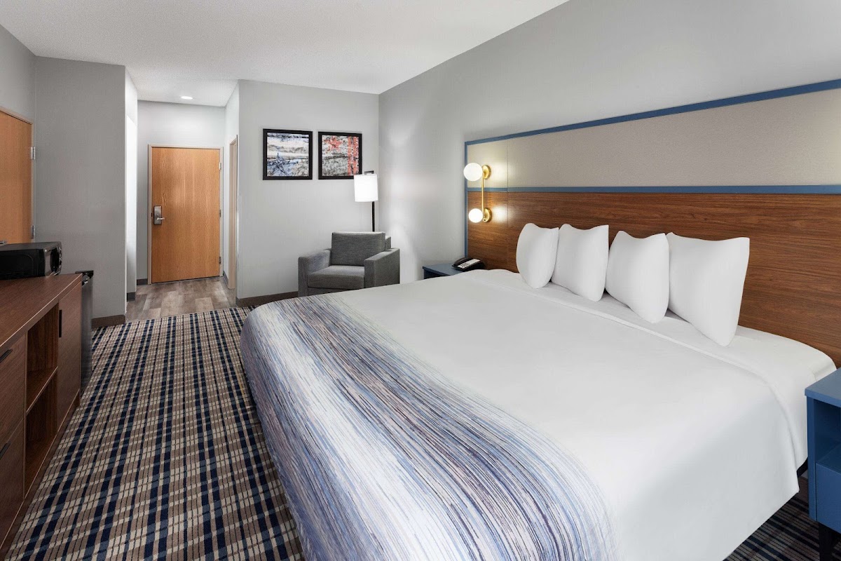 AmericInn by Wyndham Eagle River Downtown photo 2