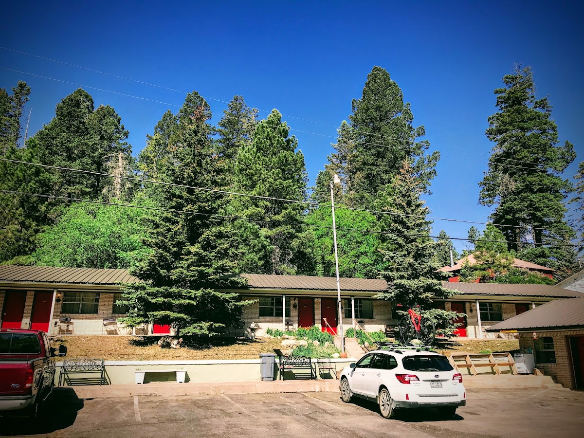 Dusty Boots Motel