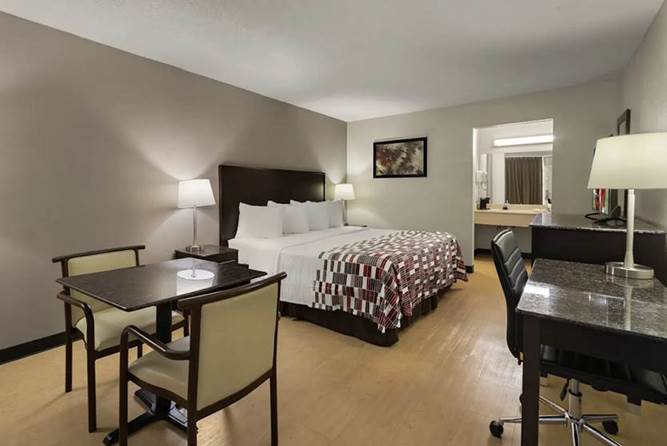 Red Roof Inn & Suites Cave City photo 2