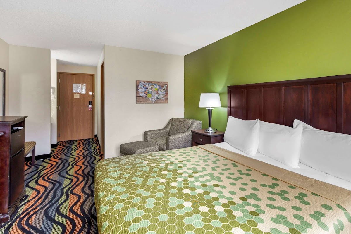 Econo Lodge Inn & Suites Oconto photo 2