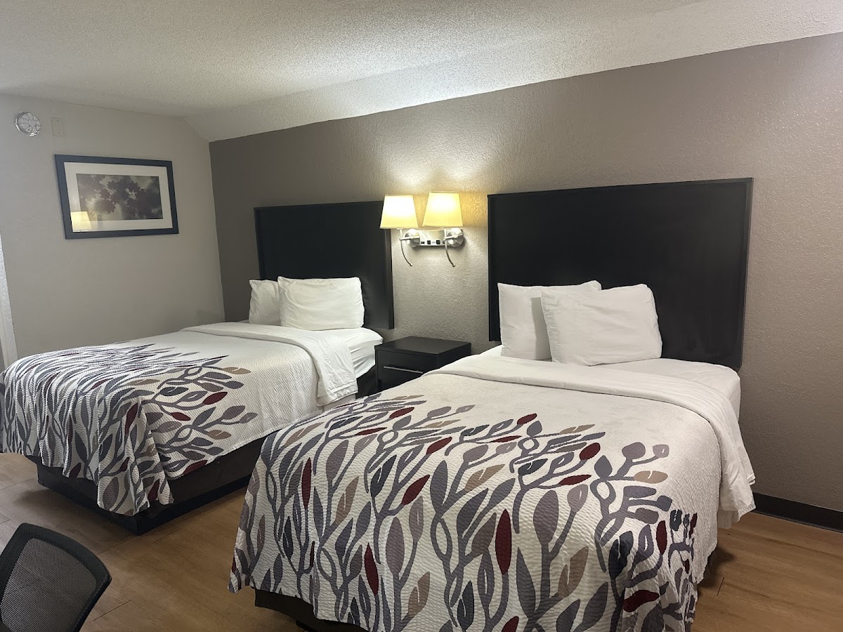 Red Roof Inn Anderson, IN photo 2