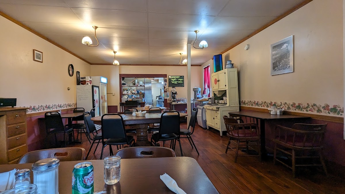 Fort Bidwell Hotel photo 2