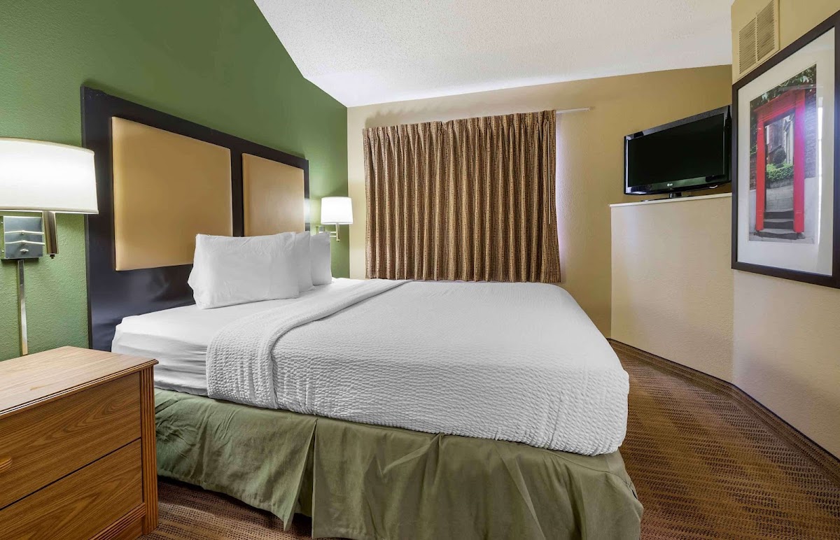 Extended Stay America Suites- Indianapolis - West 86th St. photo 2