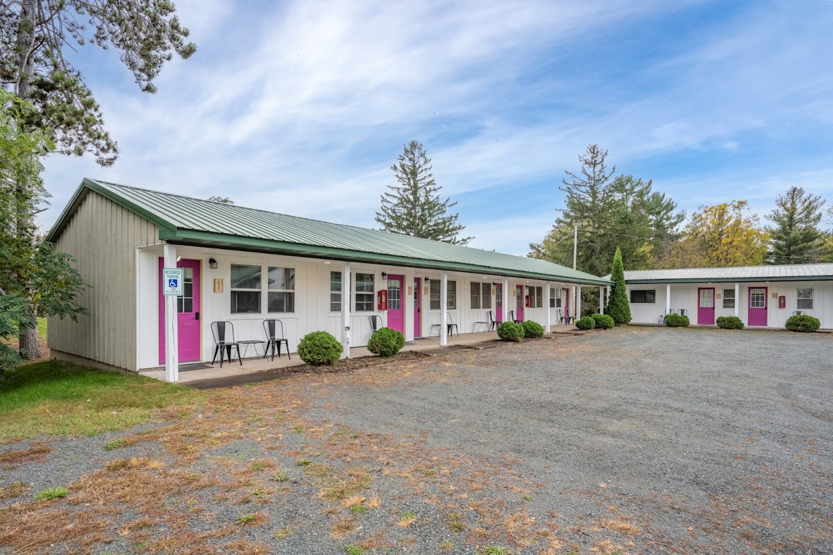 Lumberjill Lodge