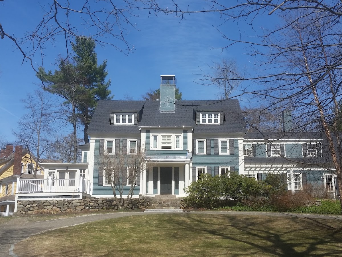 Harbor Crest Inn
