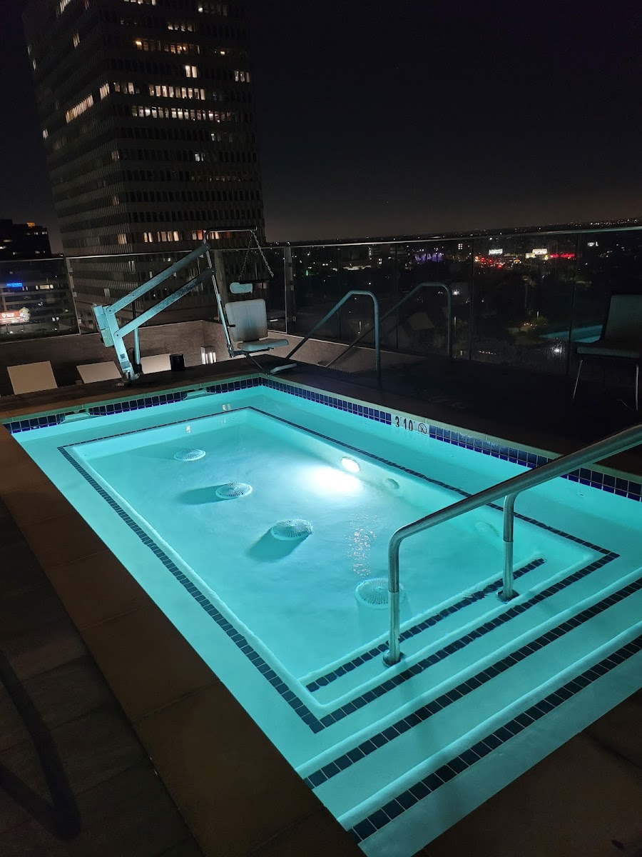 AC Hotel Beverly Hills photo 3