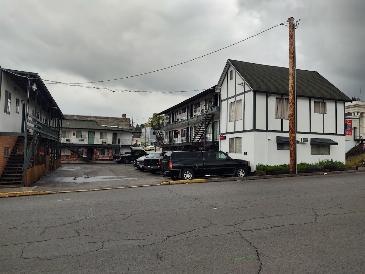 Budget Inn-Rainier photo 2
