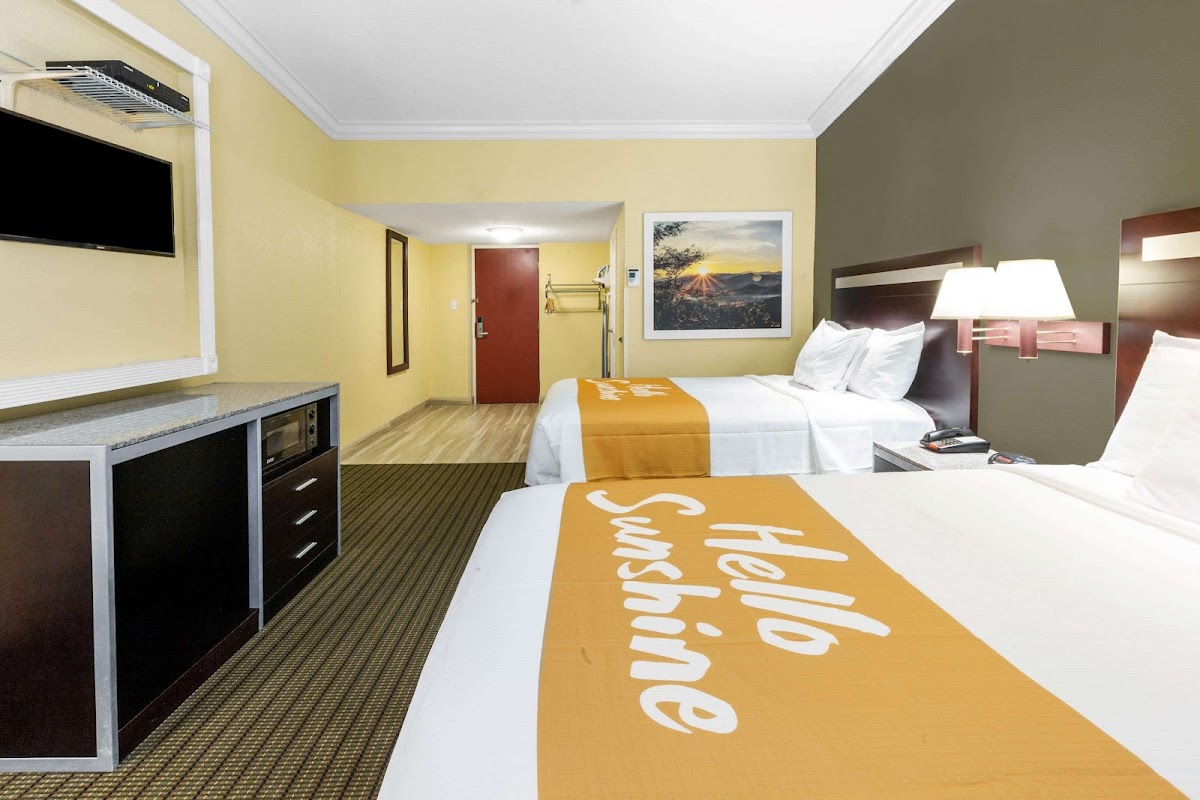 Days Inn by Wyndham Nanuet / Spring Valley photo 2