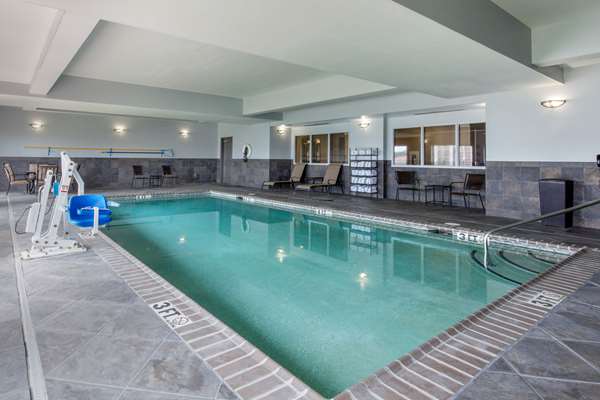 Comfort Suites Jackson I-40 photo 3