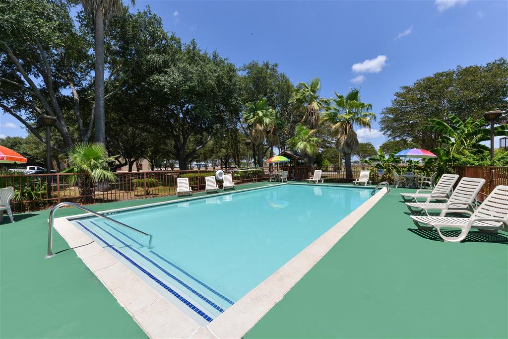 Americas Best Value Inn & Suites Victoria photo 3