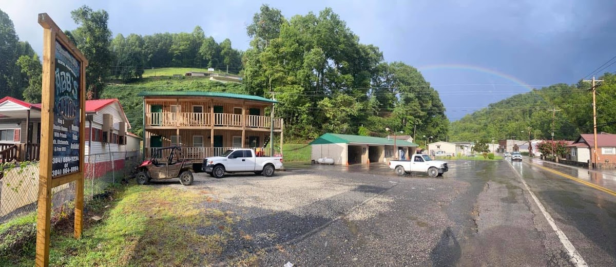 Small Town Trail Lodging's 'Abb's Inn'