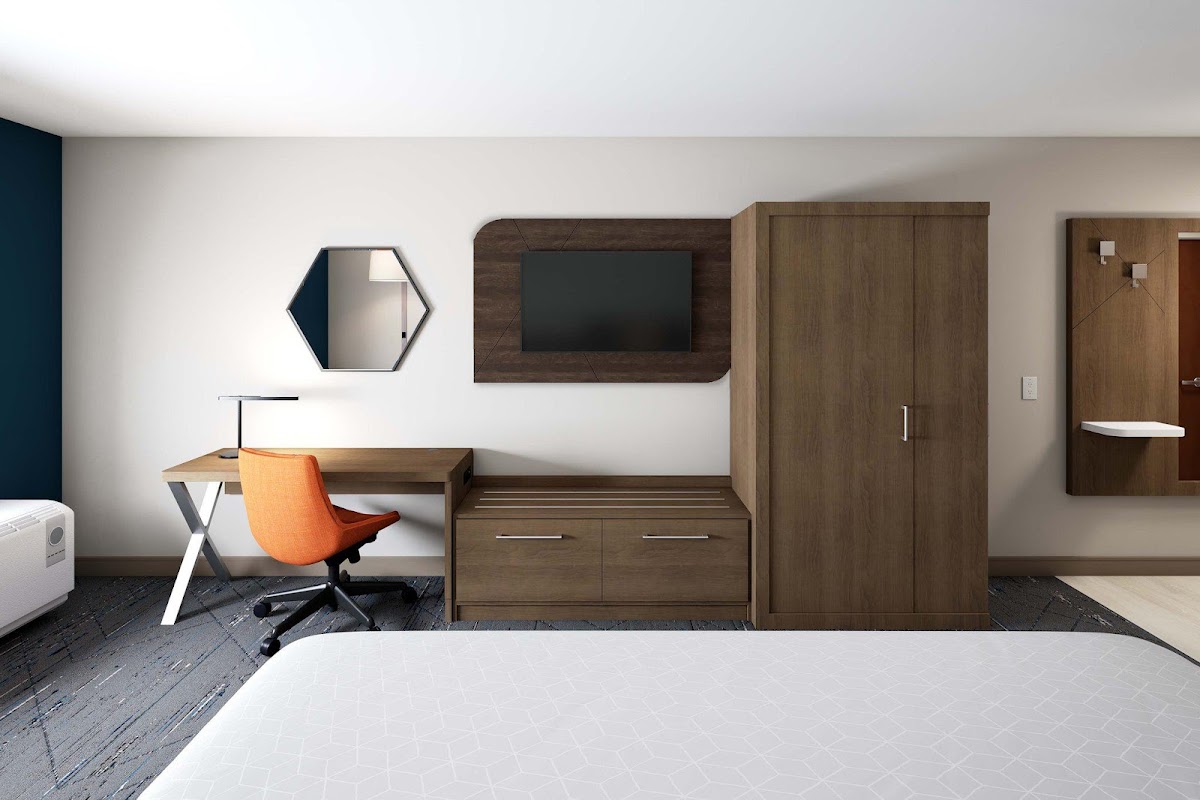Holiday Inn Express & Suites Rhinelander by IHG photo 3