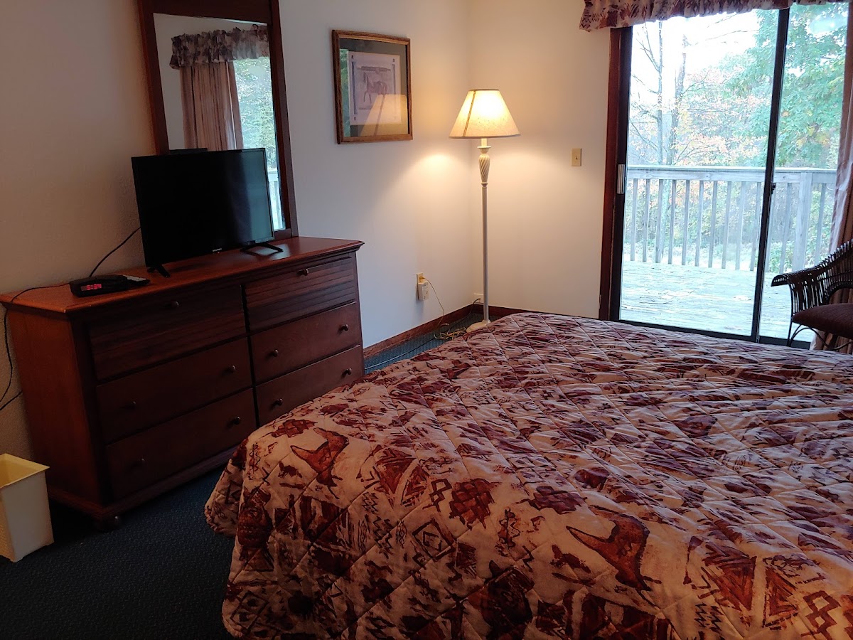 Silverwoods and Wolf Run Manor at Treasure Lake photo 2