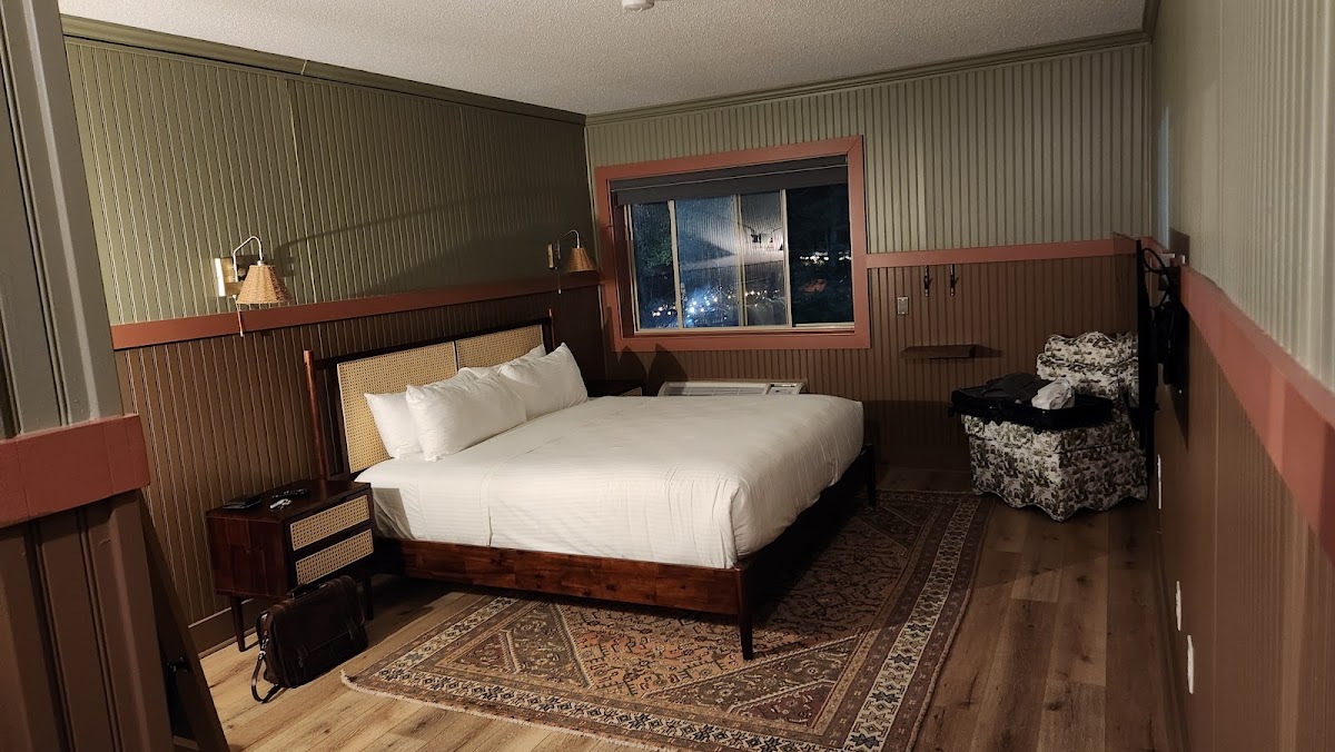 A Hotel Inn Sunapee