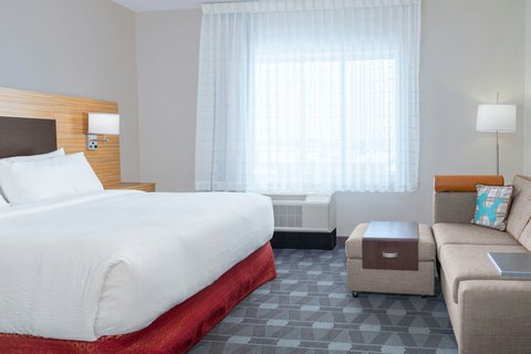 TownePlace Suites by Marriott Detroit Allen Park photo 2