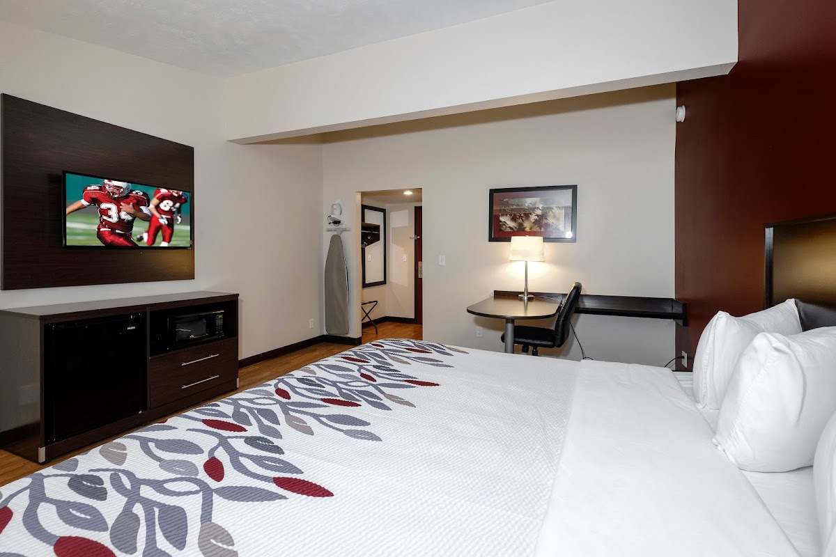 Red Roof Inn Vermillion - U of South Dakota photo 2