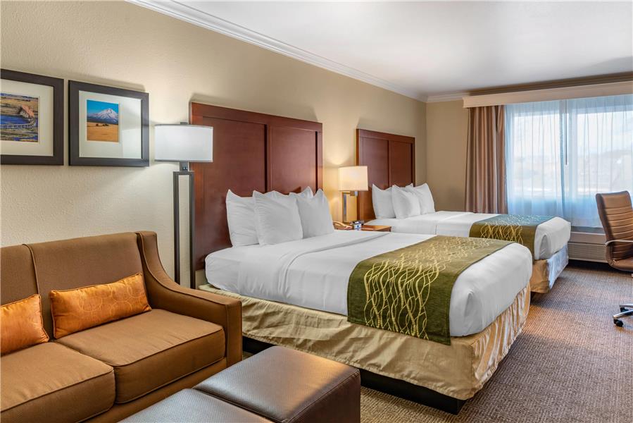Comfort Inn Columbia Gorge photo 2