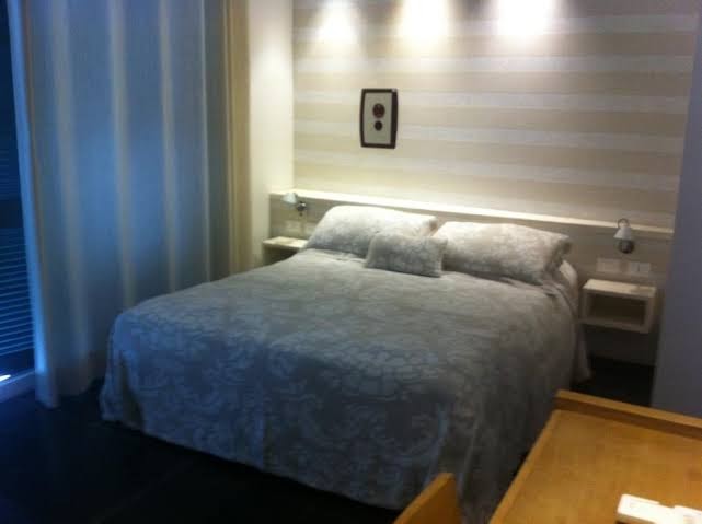 Room 8