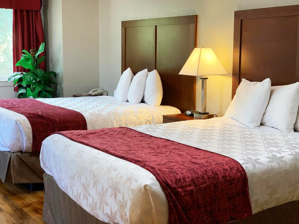 Red Carpet Inn Medford, OR photo 2