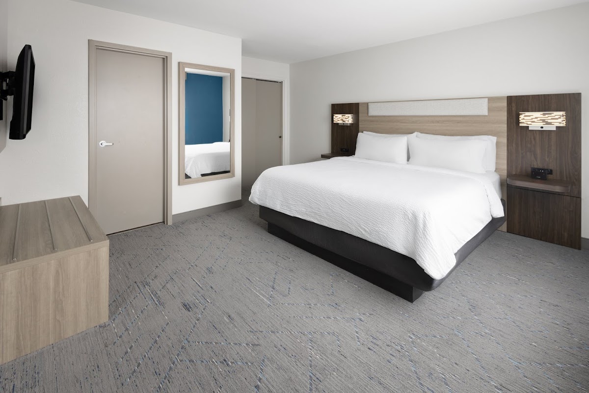 Holiday Inn Express & Suites Wyomissing by IHG photo 2