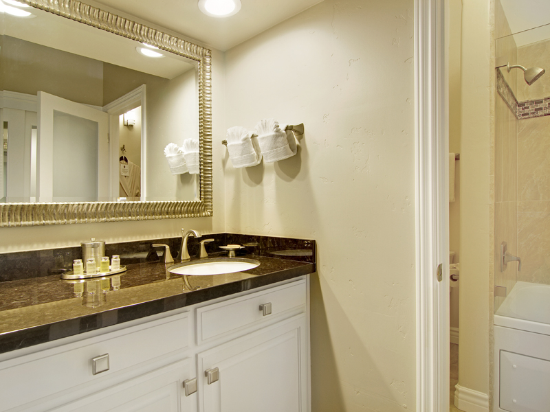 Carriage House Inn photo 3