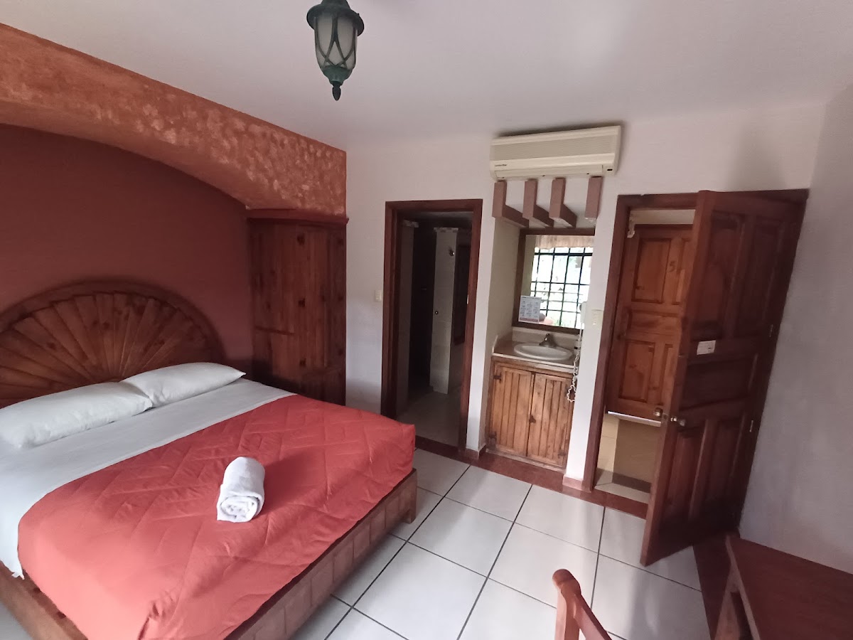 HOTEL VILLA COLINA photo 2