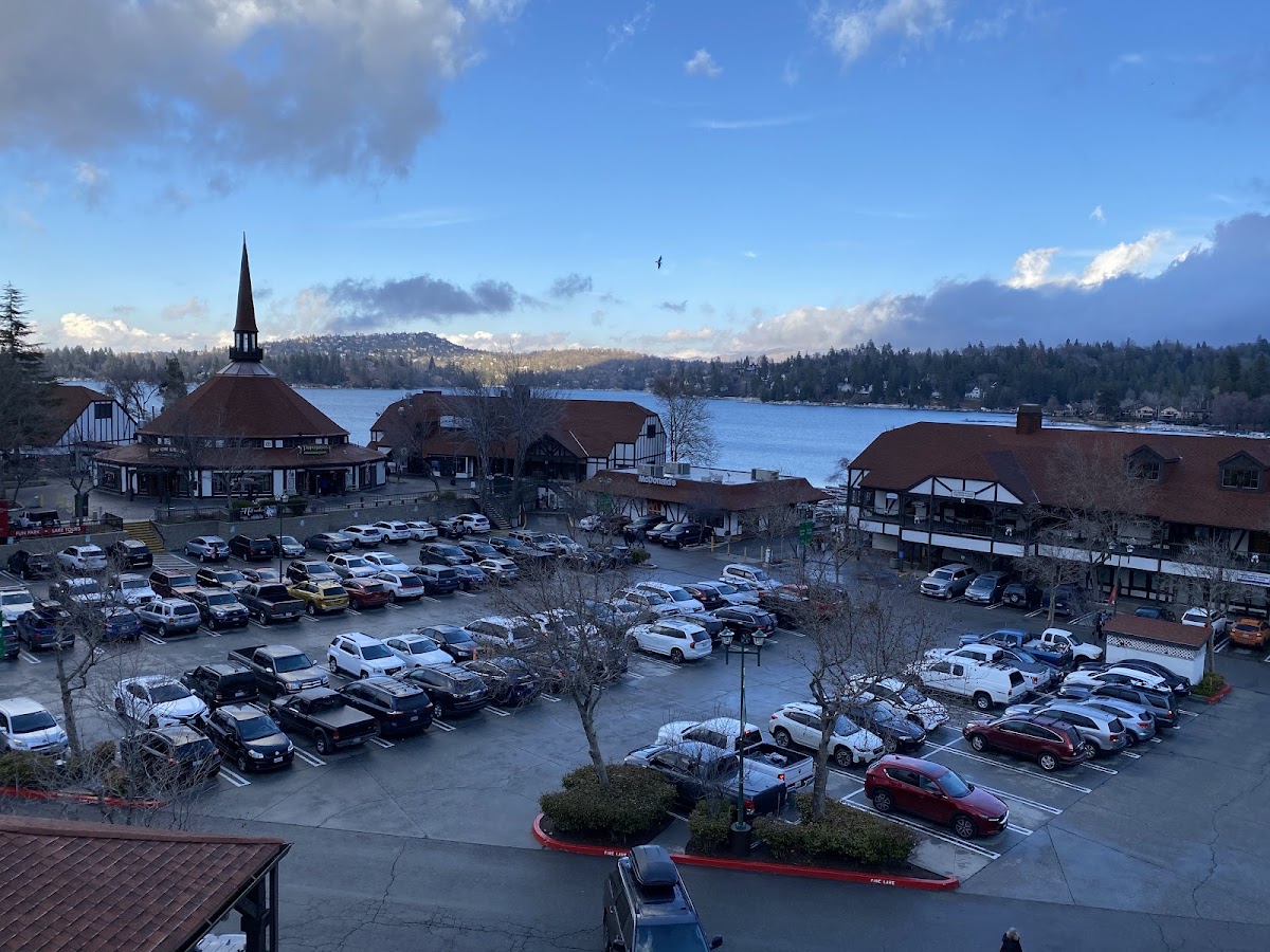 Lake Arrowhead Chalets photo 2