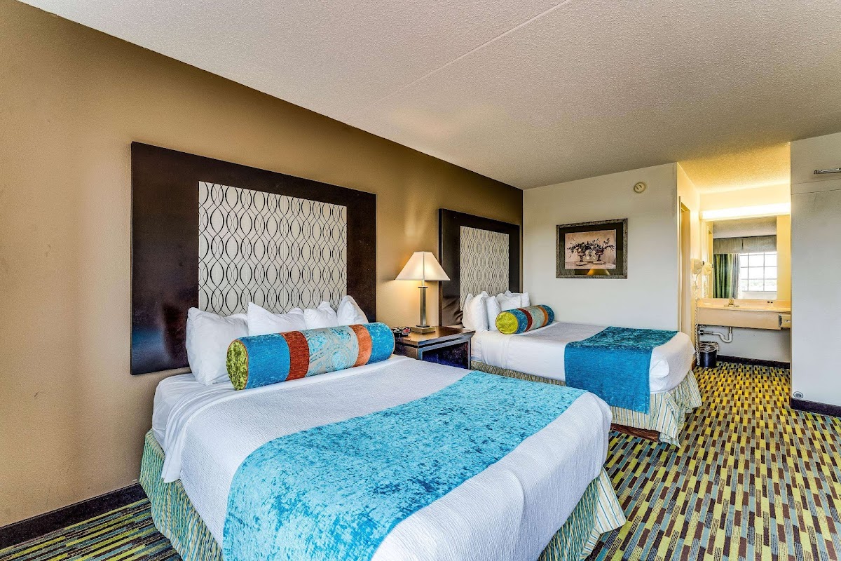 Wyndham Garden Wichita Downtown photo 2