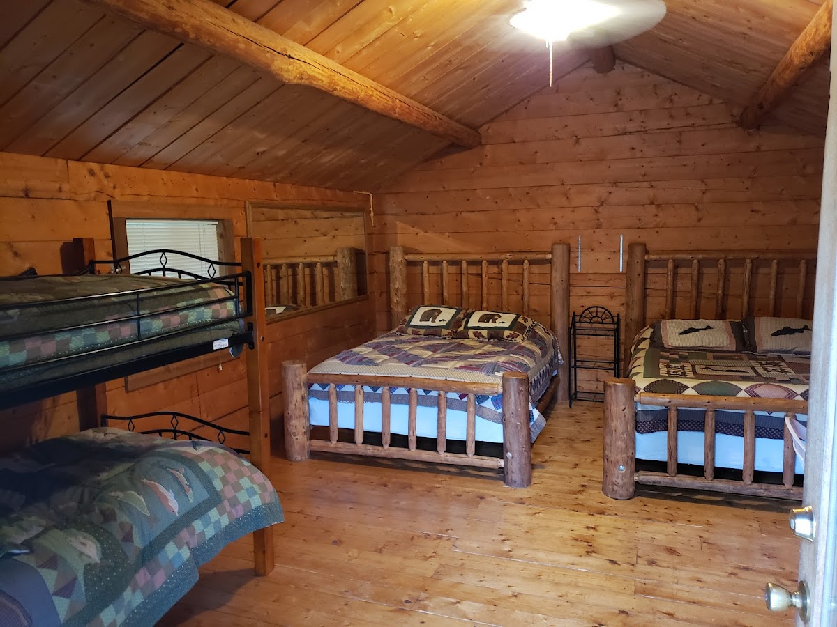Sheep Creek Lodge photo 2