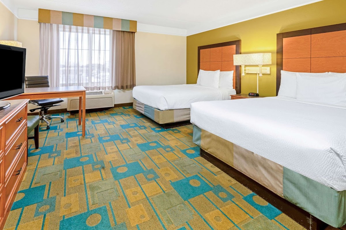 La Quinta Inn & Suites by Wyndham Salt Lake City Airport photo 2