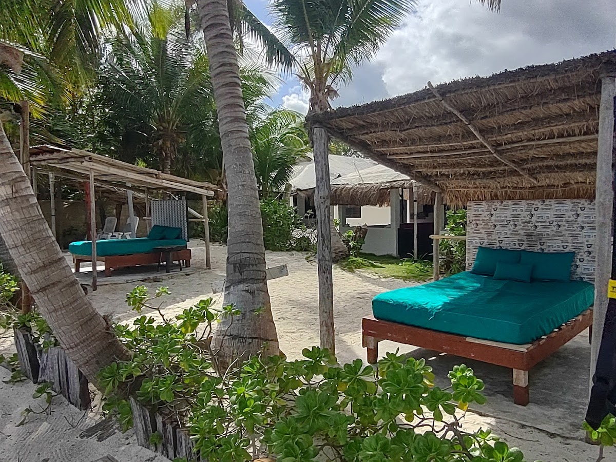 Lunazul - Beach Ecohotel & Coworking Space
